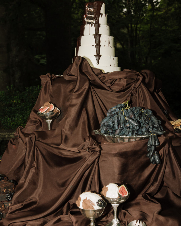 Mocha Mousse Romance