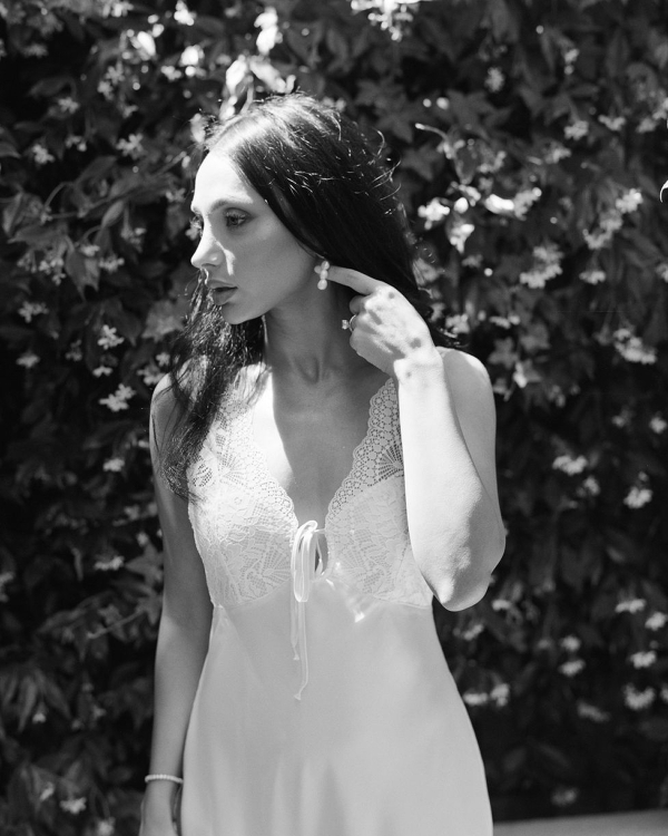 Film vs. Digital: How to Choose the Right Photography for Your Wedding