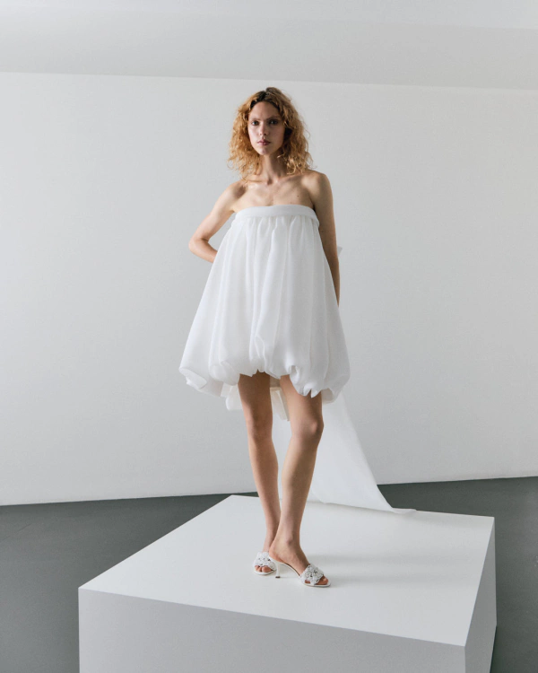 Viktor & Rolf Mariage Unveils Fall 2026 Bridal Collection — photo 1