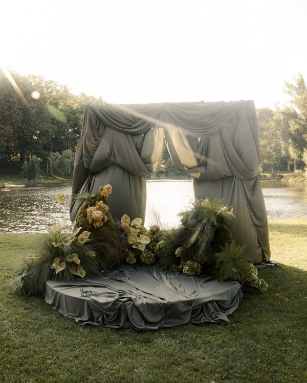 Wedding Florist in Europe | European Wedding Decorators, Flower Arrangements | Bouquet For Bride