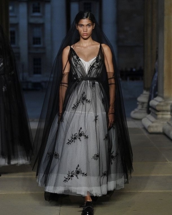 Alternative Bridal Looks | London Fashon Week September 2022 | Simone Rocha Wedding Dress | Molly Goddard, Dilara Findikoglu, Erdem, Harris Reed