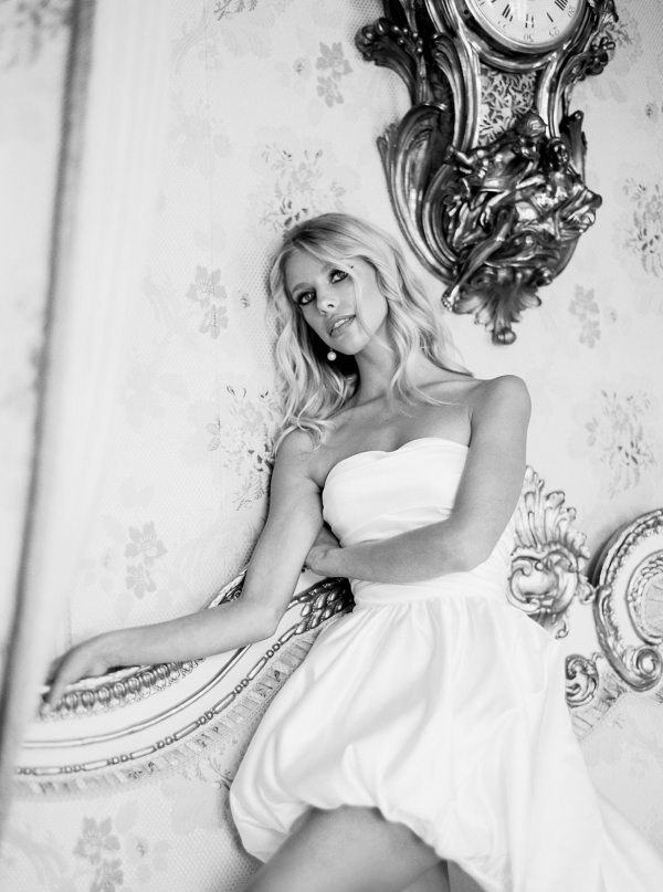 Wedding Day Morning Photo Ideas | Romantic Breakfast at Ritzparis