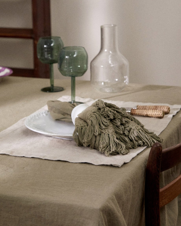 Best Wedding Gifts For Parents | Unique Gift Ideas For Parents on Wedding Day From Couples