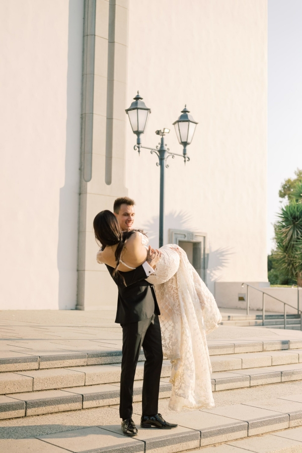 Classic Black Tie Wedding Pictures  | Sara & Devin's Black Tie Wedding in California | Photo