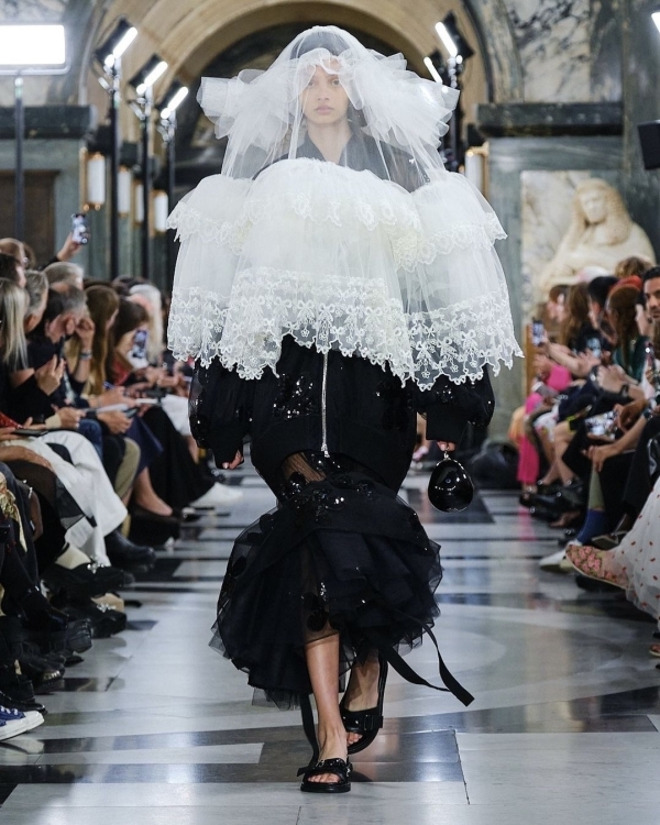 Alternative Bridal Looks | London Fashon Week September 2022 | Simone Rocha Wedding Dress | Molly Goddard, Dilara Findikoglu, Erdem, Harris Reed