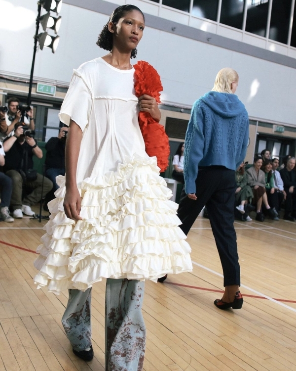 Alternative Bridal Looks | London Fashon Week September 2022 | Simone Rocha Wedding Dress | Molly Goddard, Dilara Findikoglu, Erdem, Harris Reed