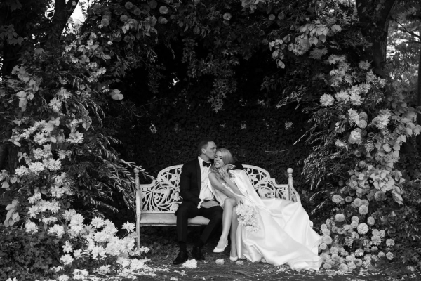 Isabella & Sam’s Elegant Wedding at Glenrock Gardens | Photo | English Country Garden Bridal Party in Tenterfield