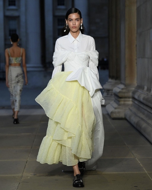 Alternative Bridal Looks | London Fashon Week September 2022 | Simone Rocha Wedding Dress | Molly Goddard, Dilara Findikoglu, Erdem, Harris Reed