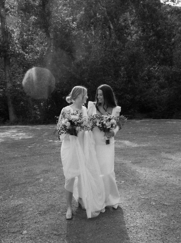 Unconventional Wedding with Sunrise Ceremony, Two Aisles and Brides in Pajamas | Interview With the Bride About Planning Details