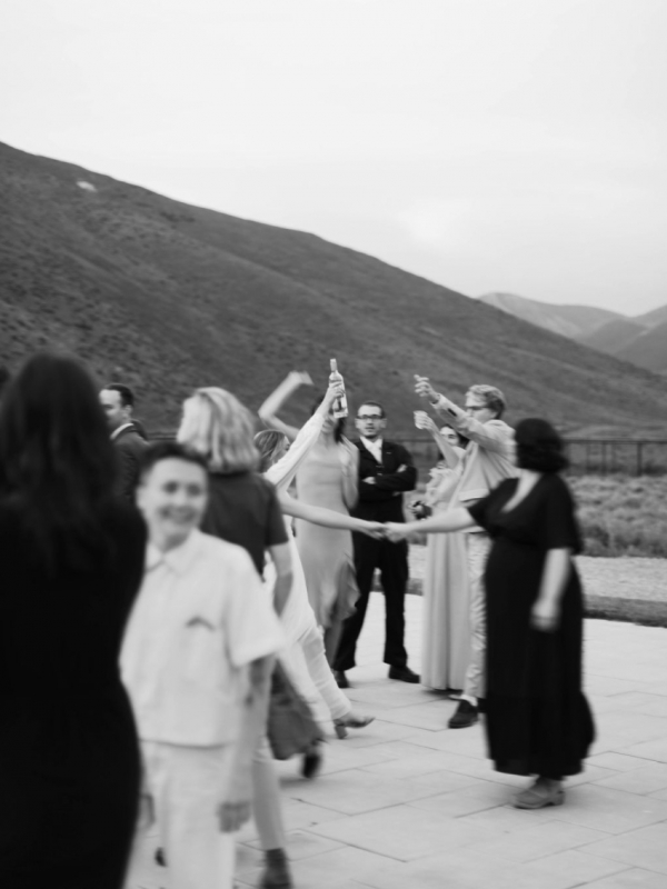 Unconventional Wedding with Sunrise Ceremony, Two Aisles and Brides in Pajamas | Interview With the Bride About Planning Details