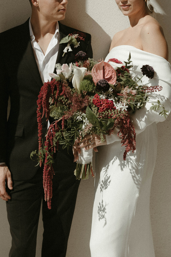 Real wedding that reflected current emotions | An interview with the bride regarding concept development, the wedding program, and the outfits