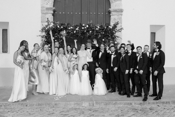 Romance in Puerto Rico: Dream Wedding and Tropical Delights | Interview with the bride about the preparation for the wedding, the choice of outfits and a rich musical program