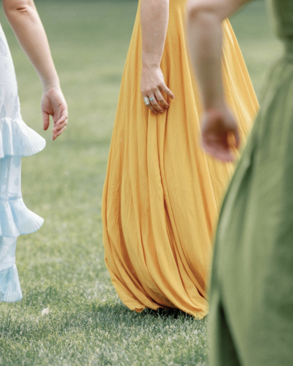 Unconventional Wedding with Sunrise Ceremony, Two Aisles and Brides in Pajamas | Interview With the Bride About Planning Details