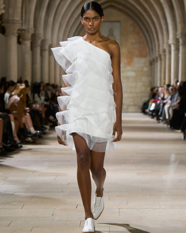 70 Looks from the SS25 RTW Runways for the Fashion Bride