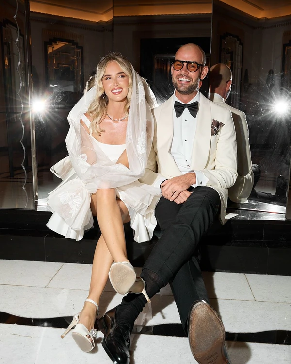 Influencer & Nutritionist Entrepreneur Emily English Weds in London — photo 2