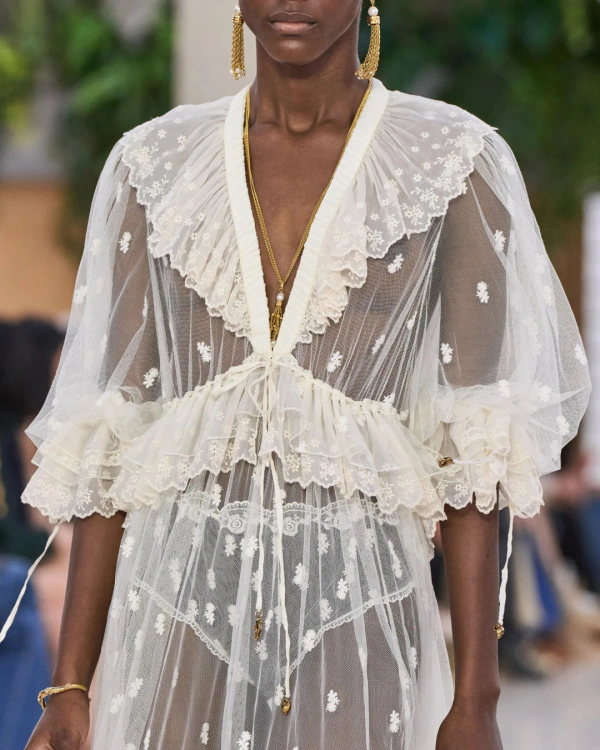 Chloé Unveils Spring/Summer 2025 RTW Collection — photo 1