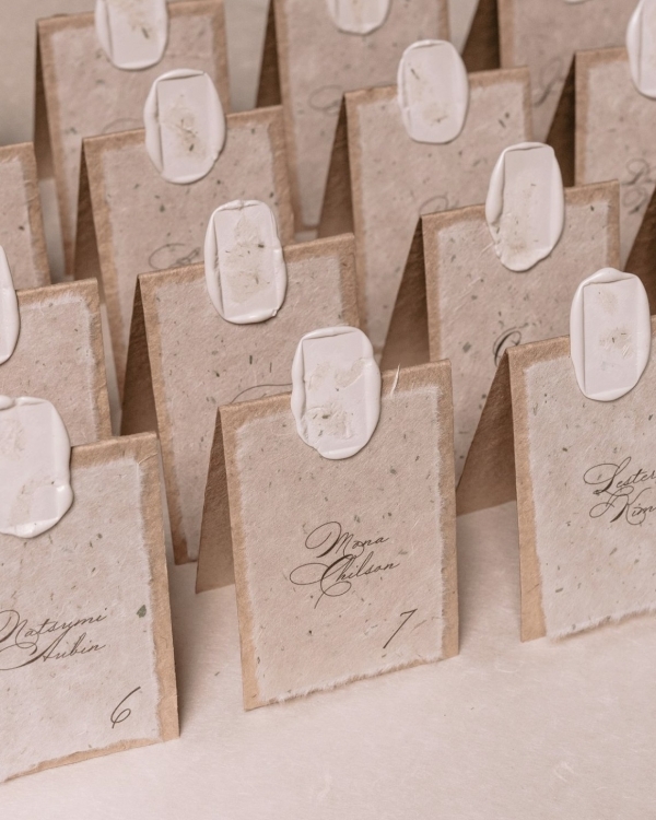 50 Elegant Calligraphy Stationery Suites