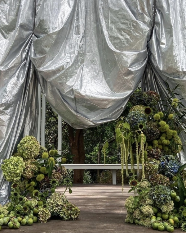 Beautiful Flower Altar Arrangement Ideas