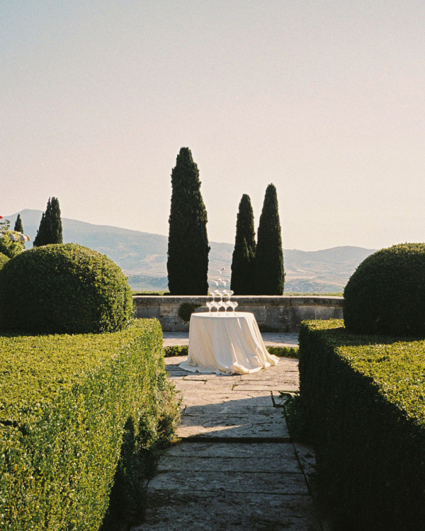 7 Tips for Luxury Wedding Photos on Any Budget