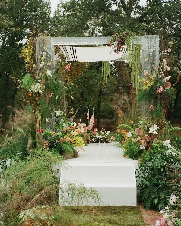 Beautiful Flower Altar Arrangement Ideas