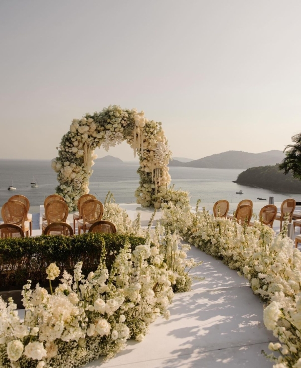 Beautiful Flower Altar Arrangement Ideas