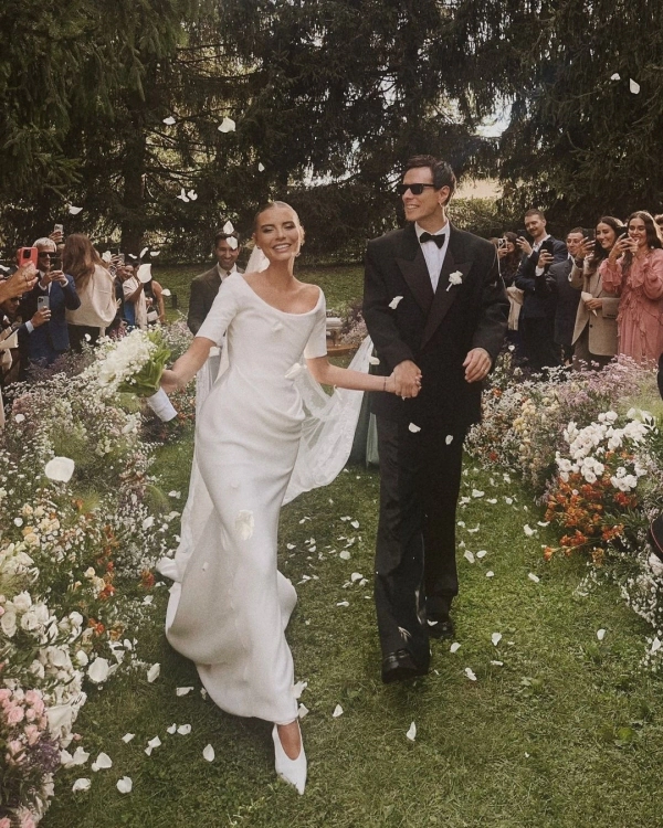 Influencer Veronica Ferraro Weds Music Producer Davide Simonetta in Italy — photo 1