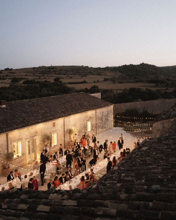 24 Clever Ways to Save Budget On Your Wedding