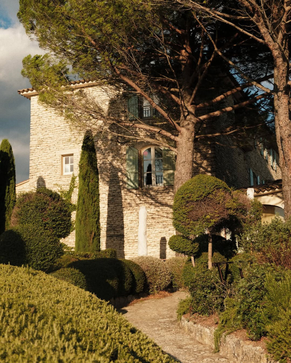 15 Stunning Boutique Hotels Perfect for Wedding Weekend Buyouts