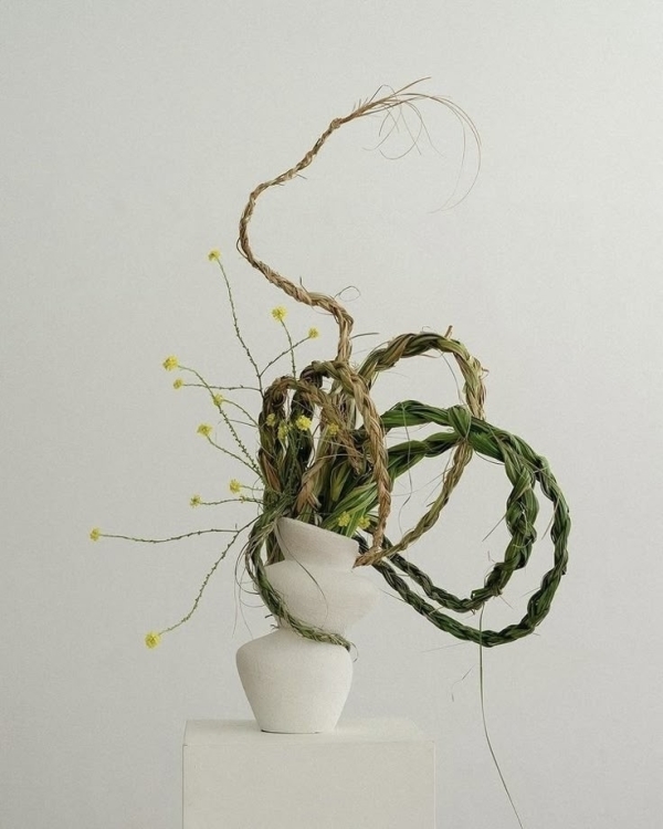 Trend: Woven Grass Arrangements