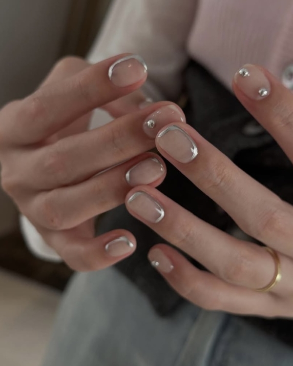 40 Trendy It-Girl Nail Designs to Inspire Your Next Appointment