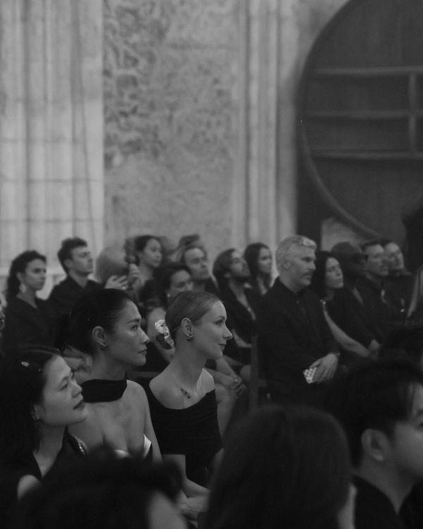 Influencer Xiayan Guo's Cinematic Abbey Wedding in Southern France