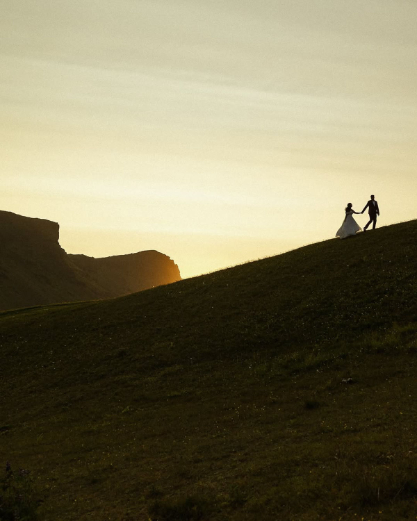 Why Nature Is the Best Backdrop for Your Wedding Photos