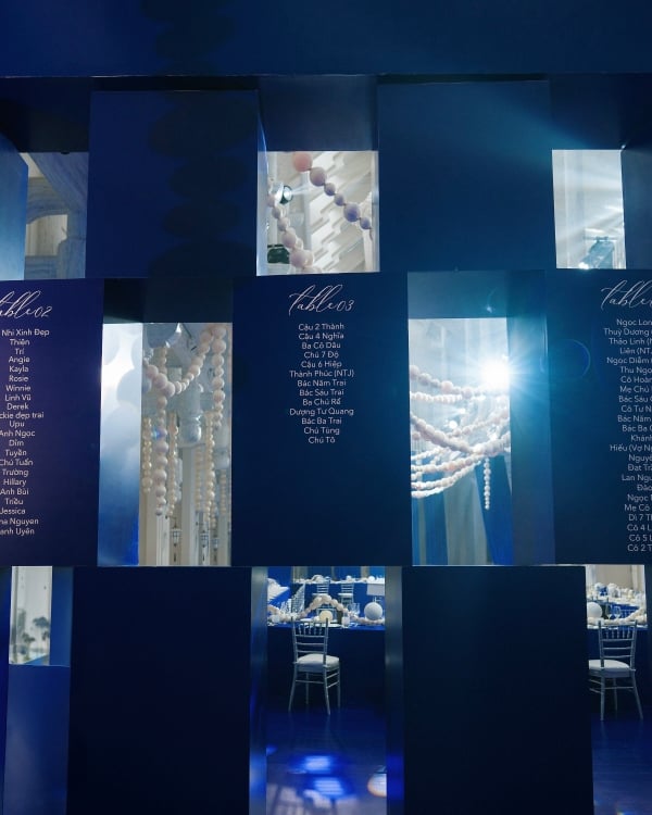 An Avant-Garde Vietnamese Beach Wedding Splashed in Bold Blue