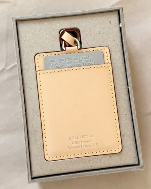 30 Creative Fashion Show Invitations to Inspire Your Wedding Invitations