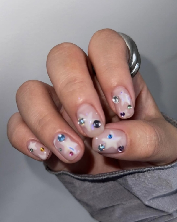 40 Trendy It-Girl Nail Designs to Inspire Your Next Appointment