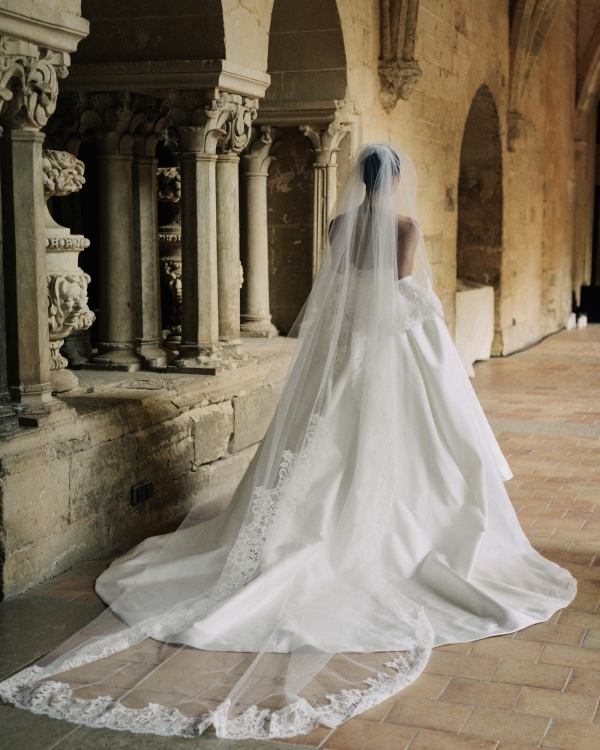 Influencer Xiayan Guo's Cinematic Abbey Wedding in Southern France