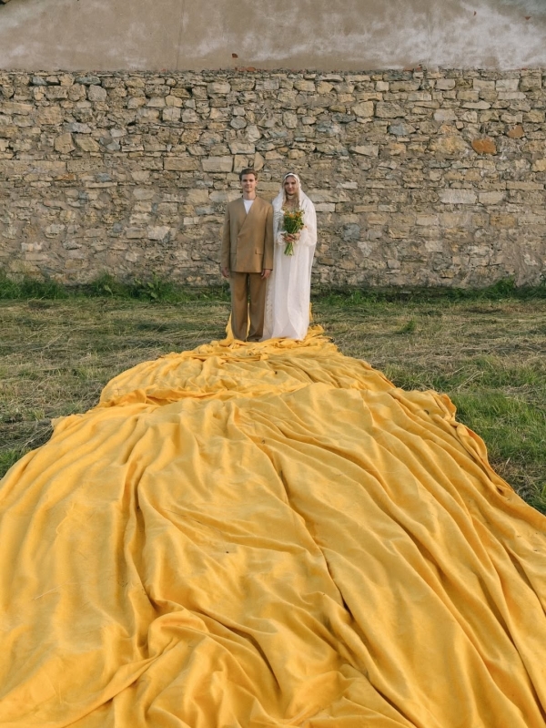 When to Book Wedding Vendors: The Complete Month-by-Month Timeline