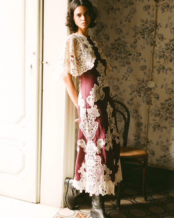 35 Best Lace Wedding Guest Dresses for Every Dress Code