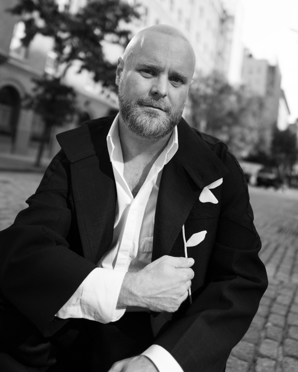 Behind the Design: How Celebrity Florist Larry Walshe Created Becca Bloom’s Viral Lake Como Wedding