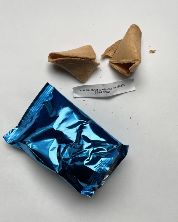 30 Creative Fashion Show Invitations to Inspire Your Wedding Invitations