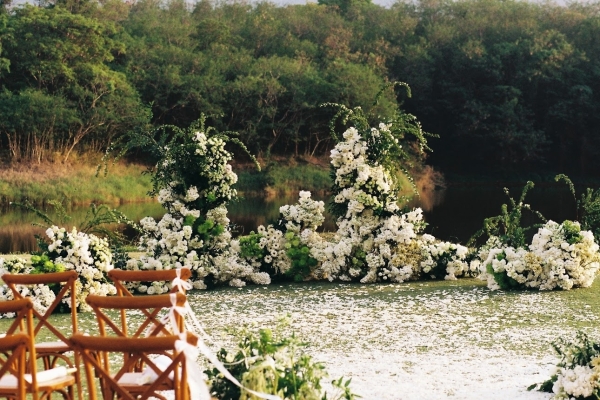 Stylists Mimosa Posy