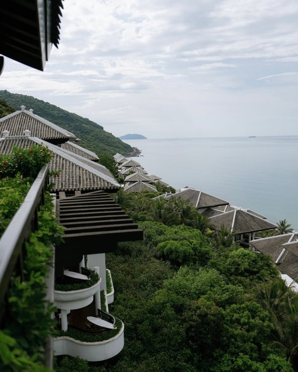 An Avant-Garde Vietnamese Beach Wedding Splashed in Bold Blue