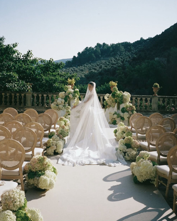 18 Best Wedding Planners in the UK | Wedding Planning Companies in Englang | TOP Luxury Bridal Agencies