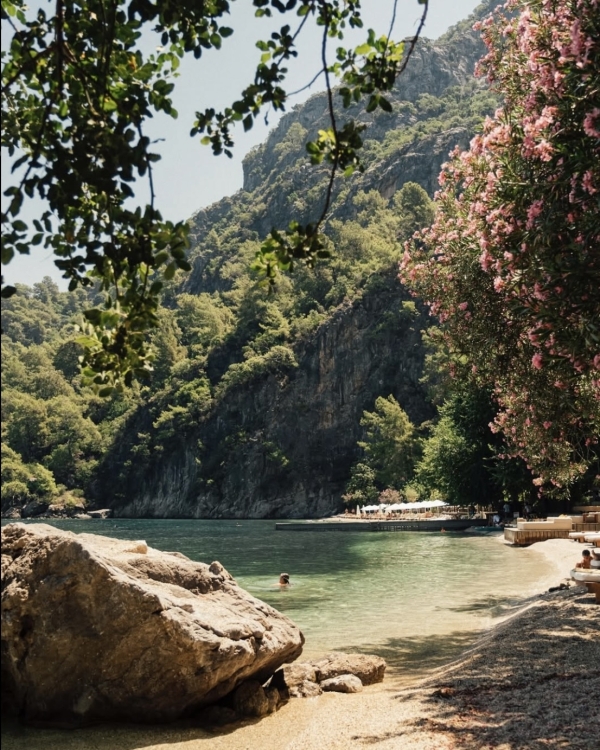 Where the It-Girls Are Staying: The Hottest Hotels Around the World