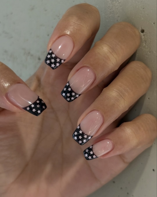 40 Trendy It-Girl Nail Designs to Inspire Your Next Appointment
