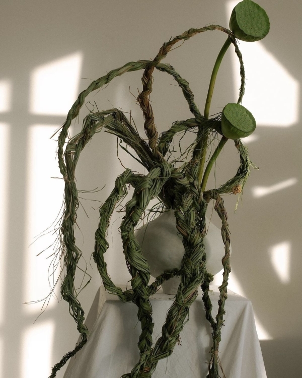 Trend: Woven Grass Arrangements