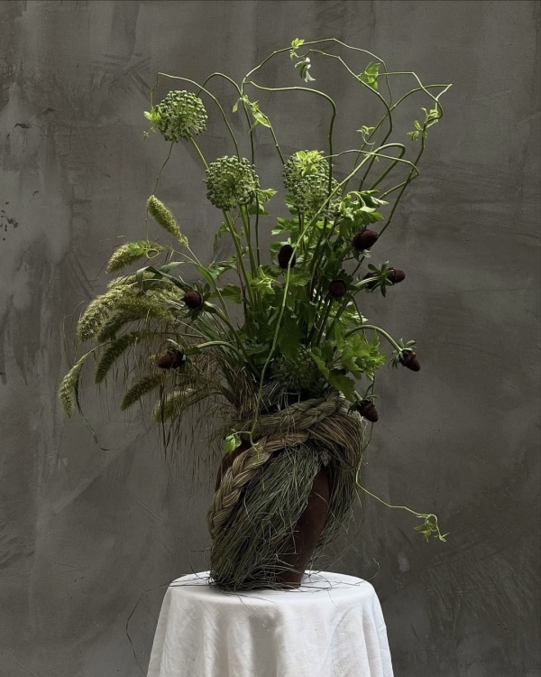 Trend: Woven Grass Arrangements