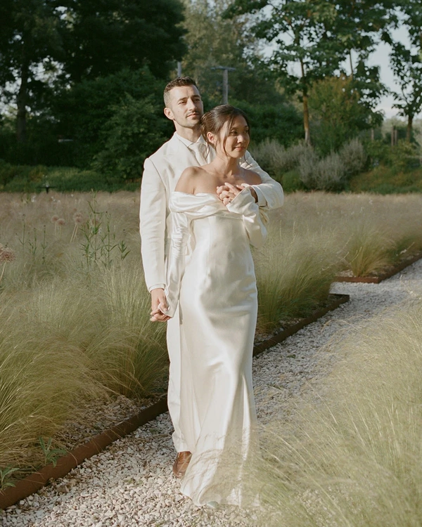A Bold Destination Wedding in Umbria with Chartreuse Drapery & a Surprise Movie Moment — photo 1