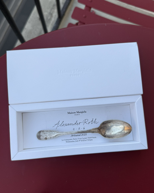 30 Creative Fashion Show Invitations to Inspire Your Wedding Invitations