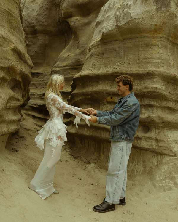 Why Nature Is the Best Backdrop for Your Wedding Photos